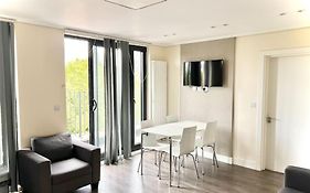 Luxurious 2 Bedroom Flat In Central London